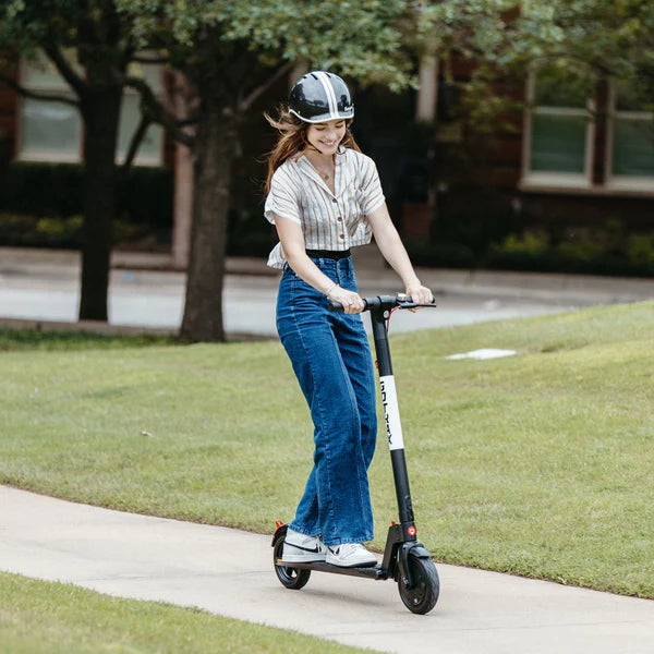 gxl-v2-lightweight-scooter-918028.webp__PID:57a8d07a-c62c-4c19-9dfa-5057667fdca1
