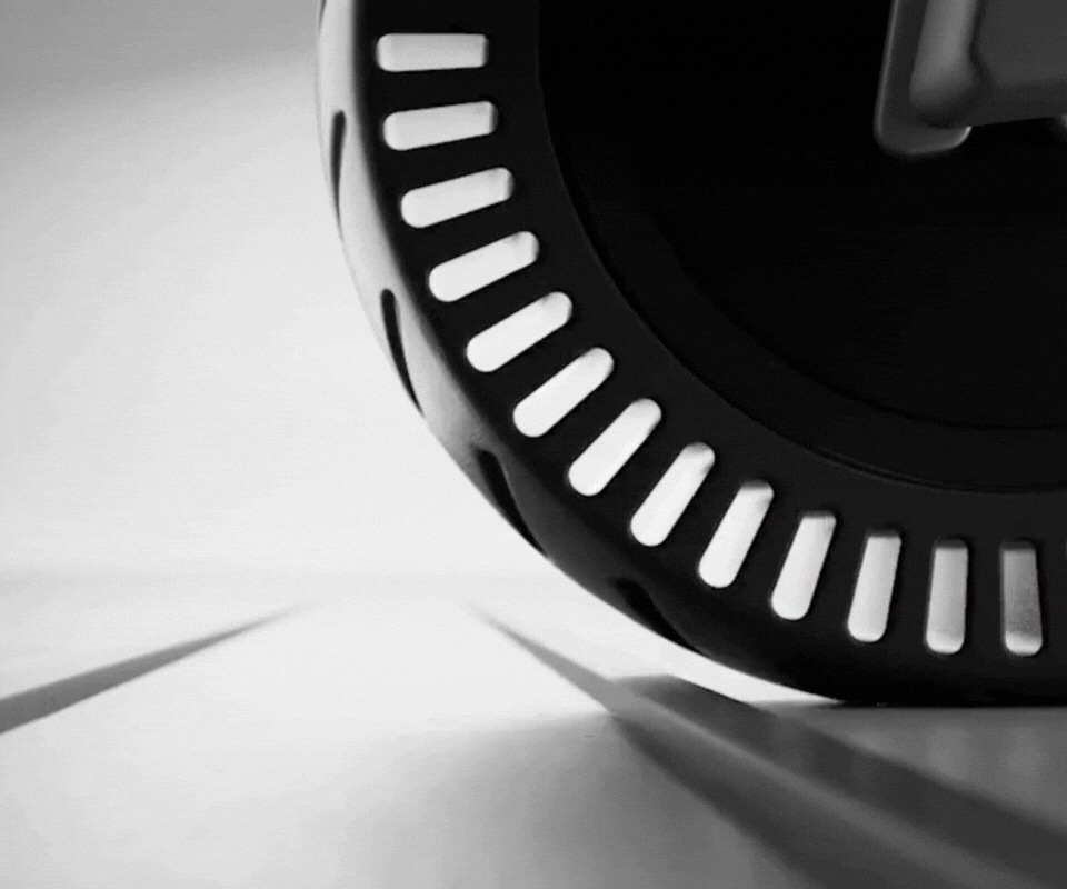 Custom Designed Tires.gif__PID:c104f3c6-dd70-4fc6-88f7-d9da821e52b6