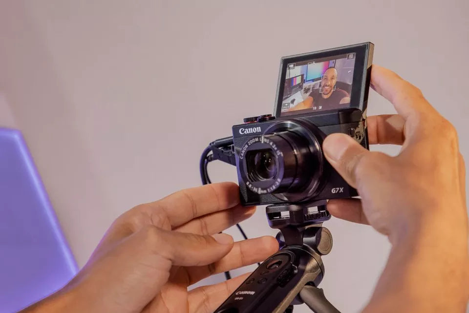 powershot_g7_x_mkiii_lifestreamingkit_lifestyle04_d0e72c2d21c0482fb90101277e728660.webp__PID:3cb403cb-1485-4675-a8cd-a27803779b5f